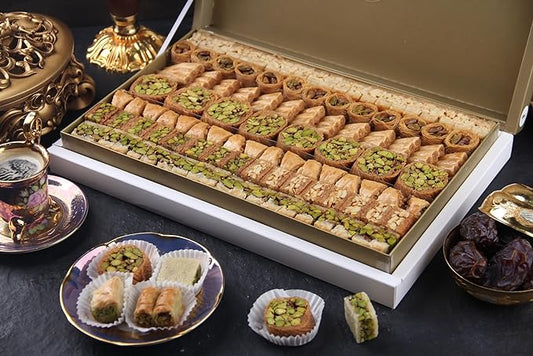 Zaitoune Deluxe Pistachio Mix Baklava- 1000g - 1kg Fresh Pistachio Mix Baklava Desserts -Luxury Mix